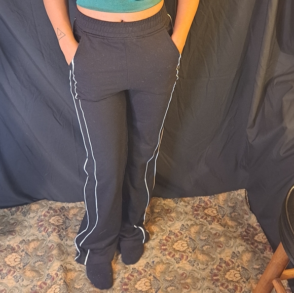 Joggers - Picture 3 of 10